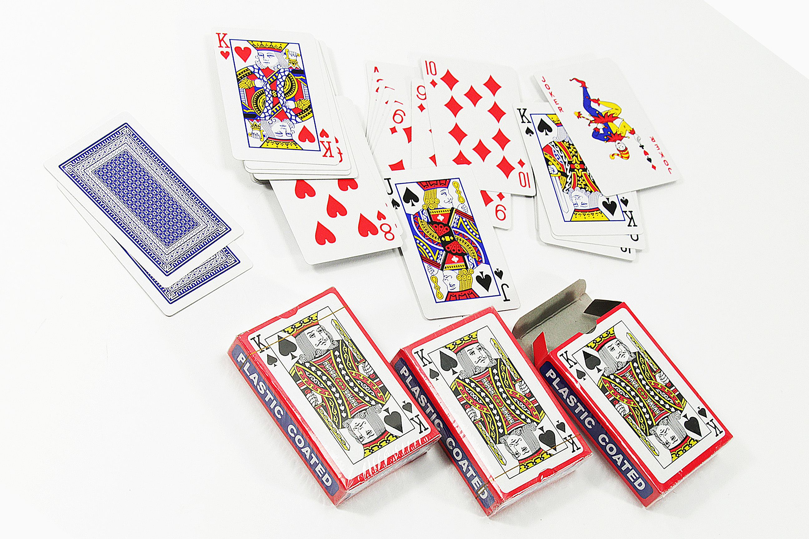 Spiele mit Karten: Mehr als nur Rommé und Poker – Eine bunte Welt voller Möglichkeiten!